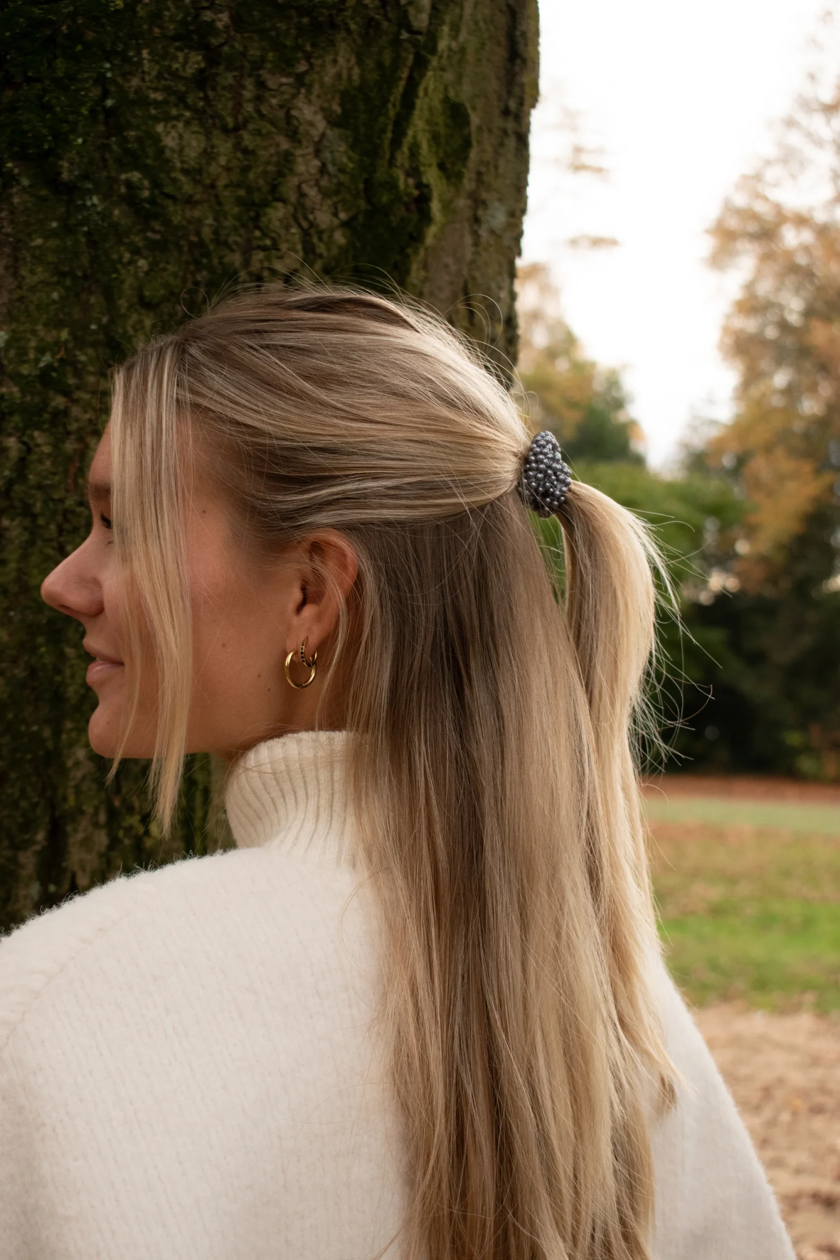 Stiekie Grey Pearl – Parel Haarelastiek & Armband - Afbeelding 2
